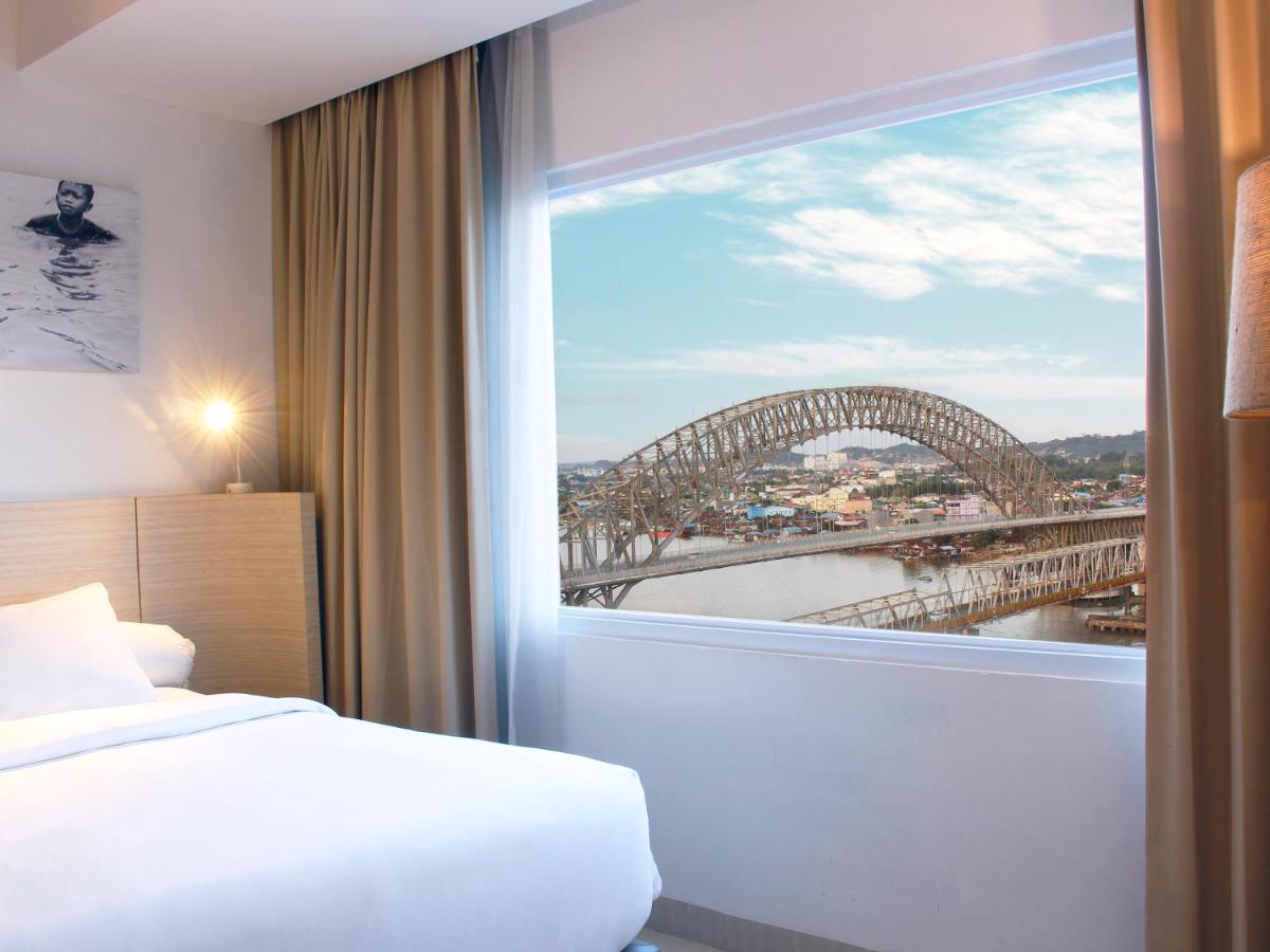 Harris Hotel Samarinda Esterno foto