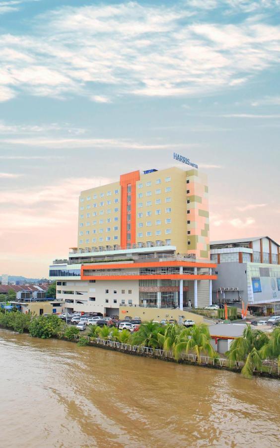 Harris Hotel Samarinda Esterno foto