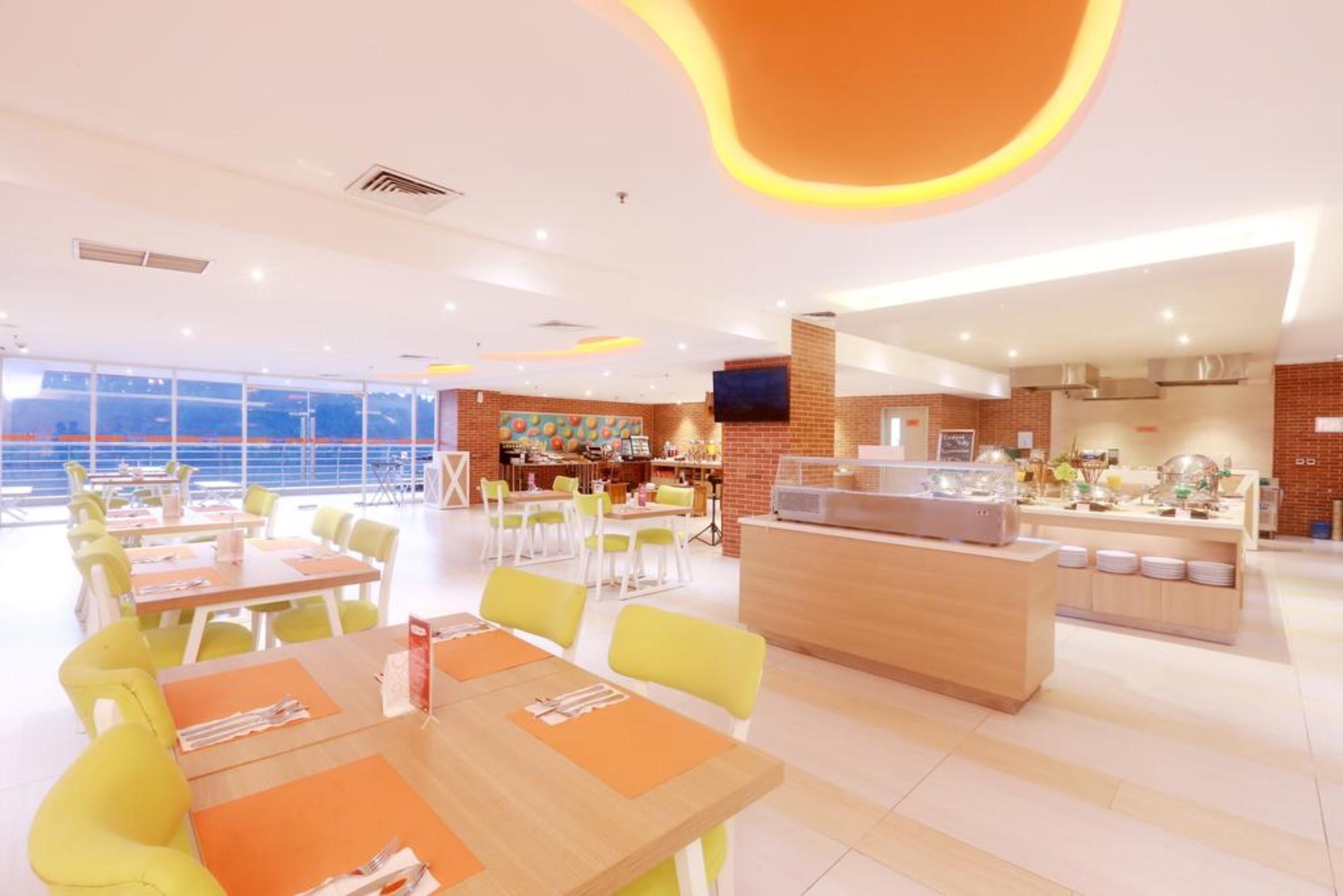 Harris Hotel Samarinda Esterno foto
