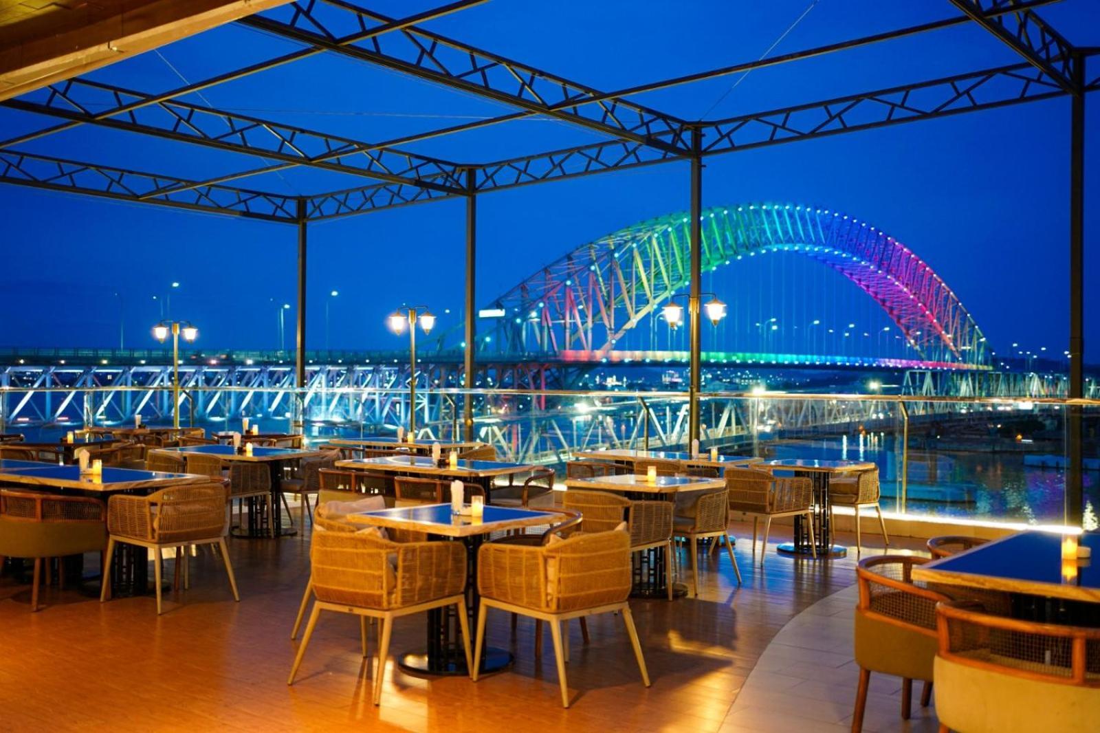 Harris Hotel Samarinda Esterno foto