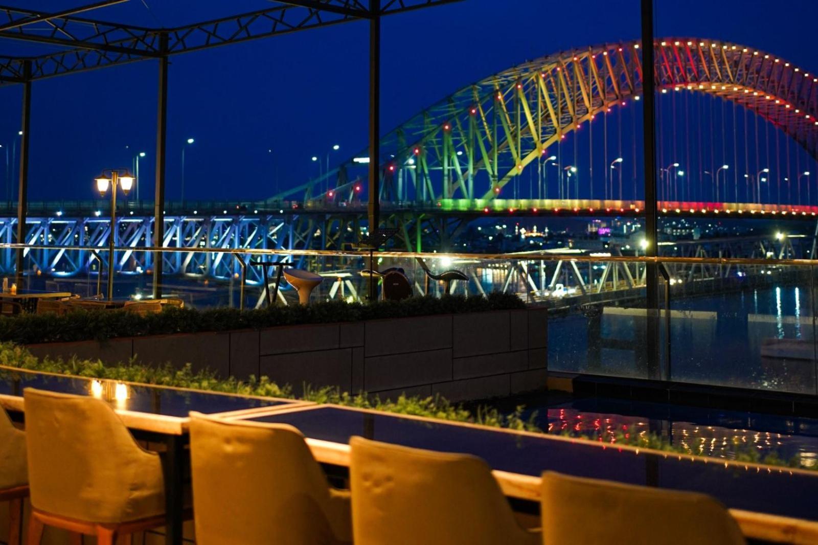 Harris Hotel Samarinda Esterno foto