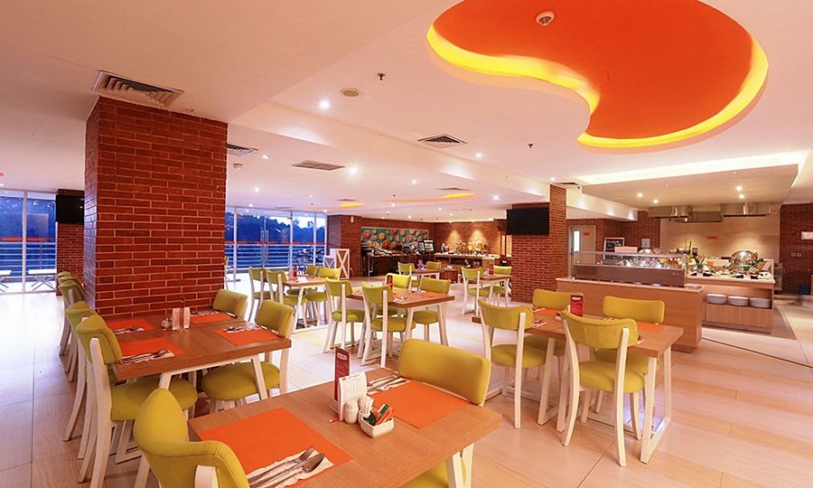 Harris Hotel Samarinda Esterno foto