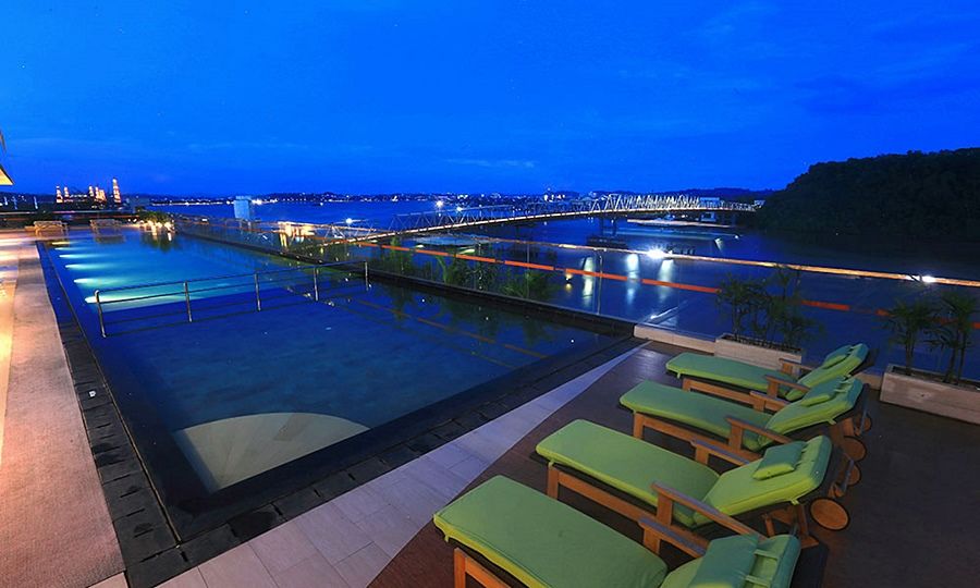 Harris Hotel Samarinda Esterno foto