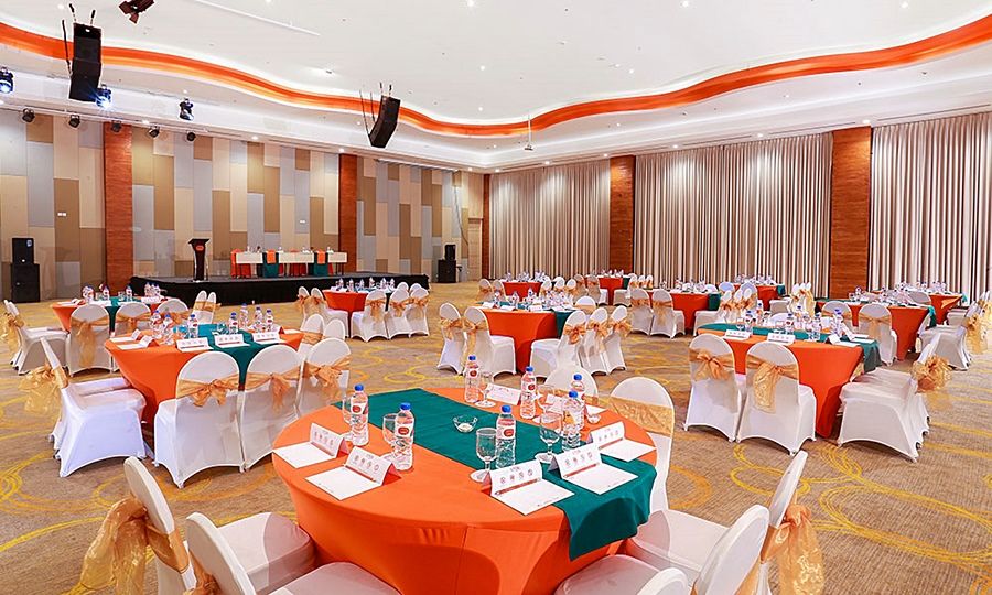 Harris Hotel Samarinda Esterno foto